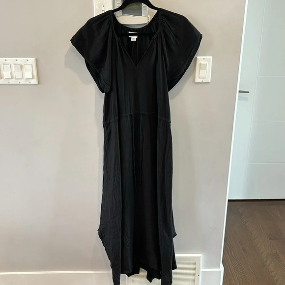 Velvet by Graham & Spencer Debbie Dress in  Black - Picture 4 of 10